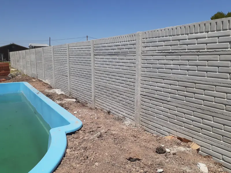 Cerco junto a pileta